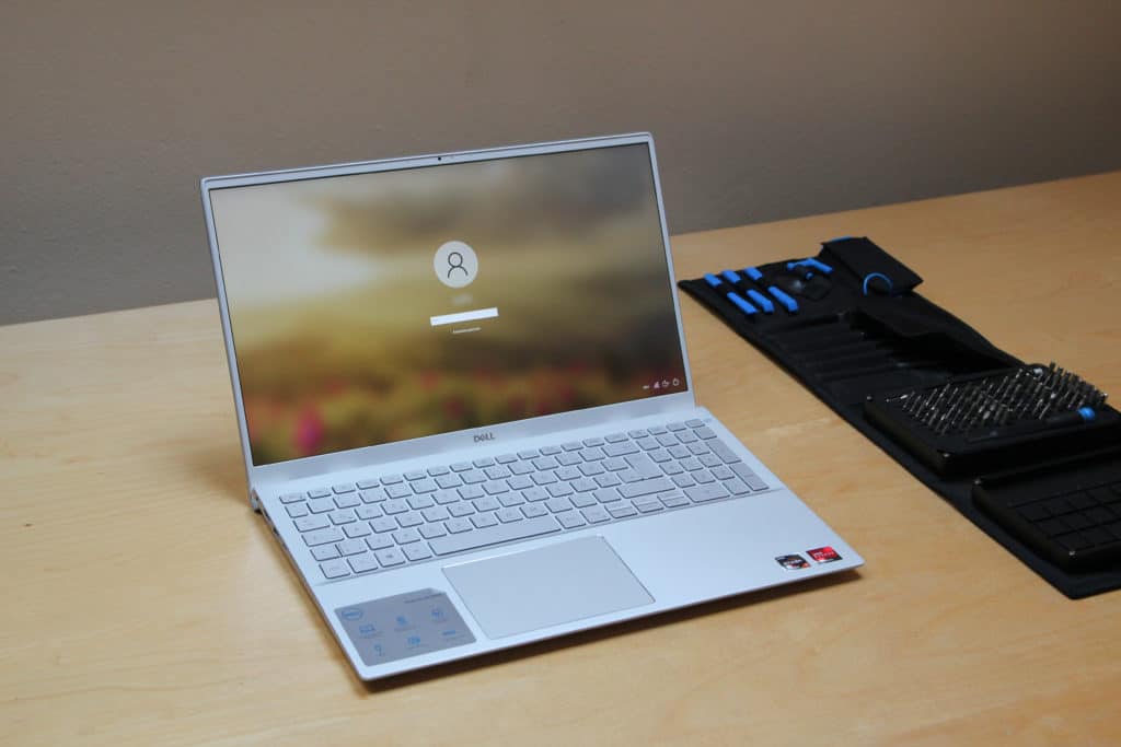 Schrägansicht Dell Inspiron 15 5505
